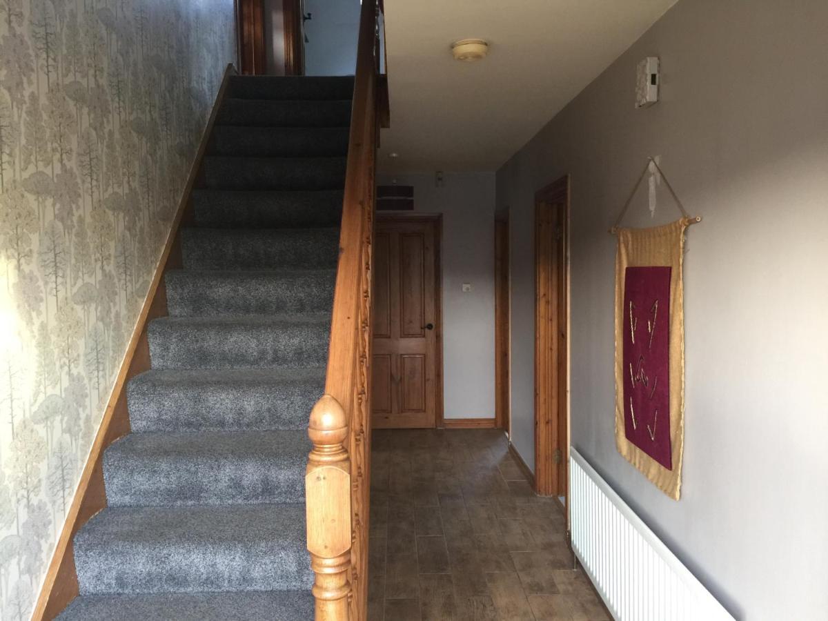 Holiday Home In Ballycastle - Fainne Na Cairde Buitenkant foto