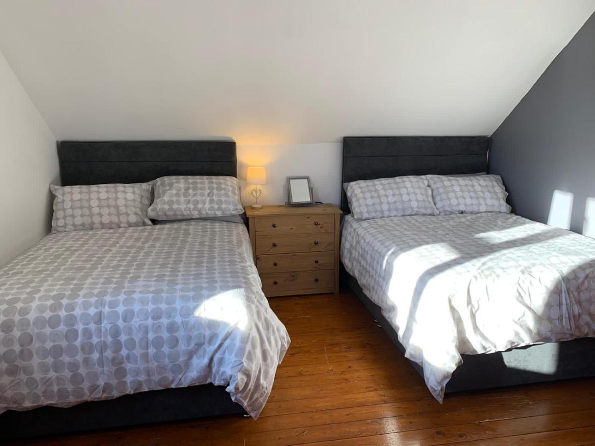 Holiday Home In Ballycastle - Fainne Na Cairde Buitenkant foto