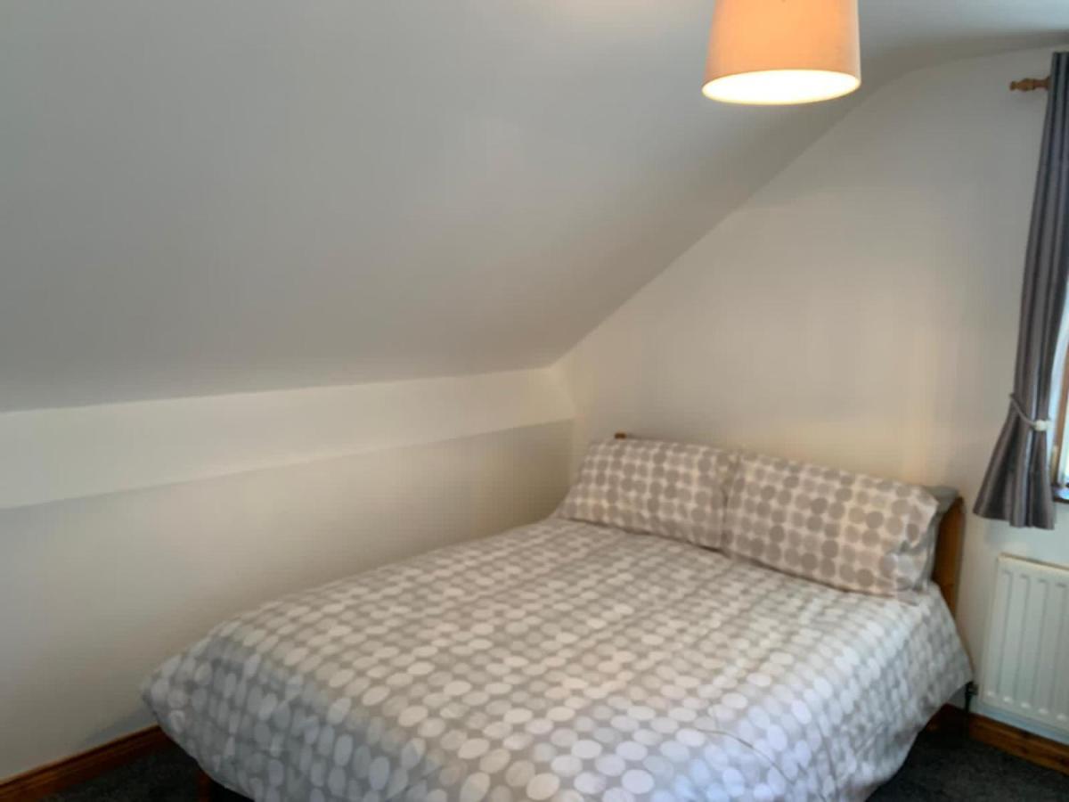 Holiday Home In Ballycastle - Fainne Na Cairde Buitenkant foto